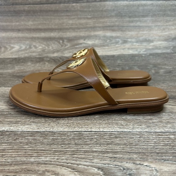 Michael Kors Womens 8 Congac Leather Gold MK Madellion Slip On Thong Sandals - Picture 2 of 11